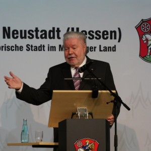 Zeitgeschichtliche Veranstaltungsreihe - Ministerpräsident a.D. Kurt Beck sprach zu 75 Jahre Grundgesetz und Herbert Wehner
